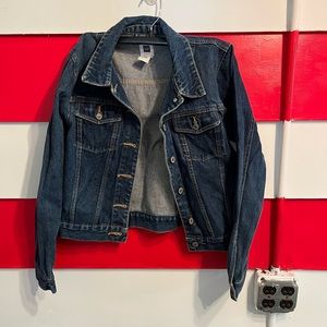 Women Gap Denim Jacket!